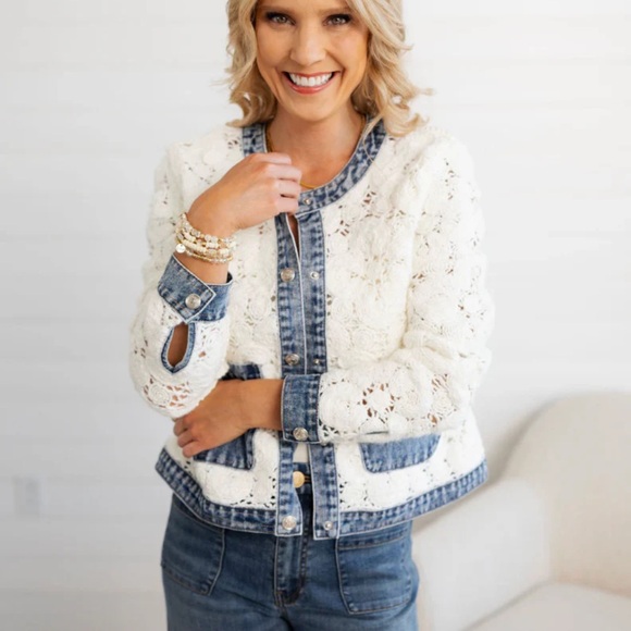 Tribal Sweaters - Sz M🇨🇦⭐️NWT Tribal Crochet Lace Denim-Trim Jacket